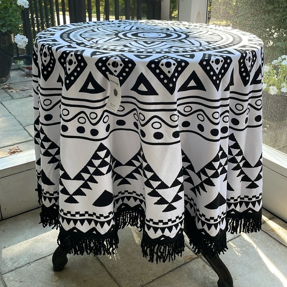 🔴SOLD-Linum Home Textiles Table Cloth - Picture 1 of 8